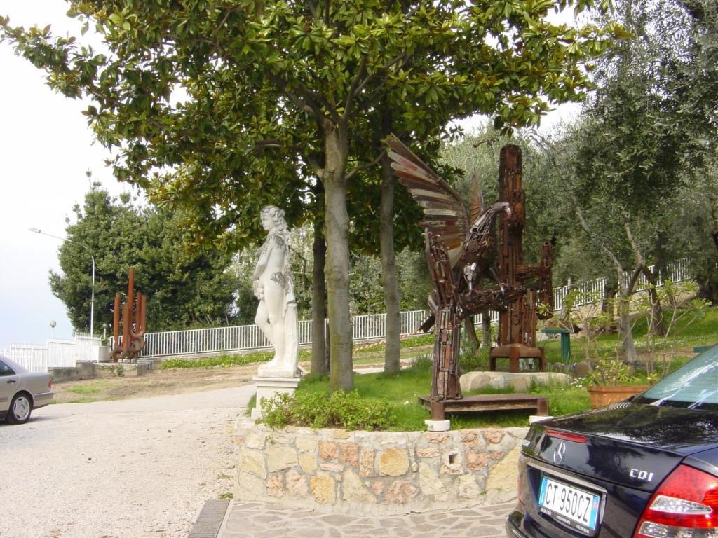 Hotel Fraderiana Torri Del Benaco Δωμάτιο φωτογραφία