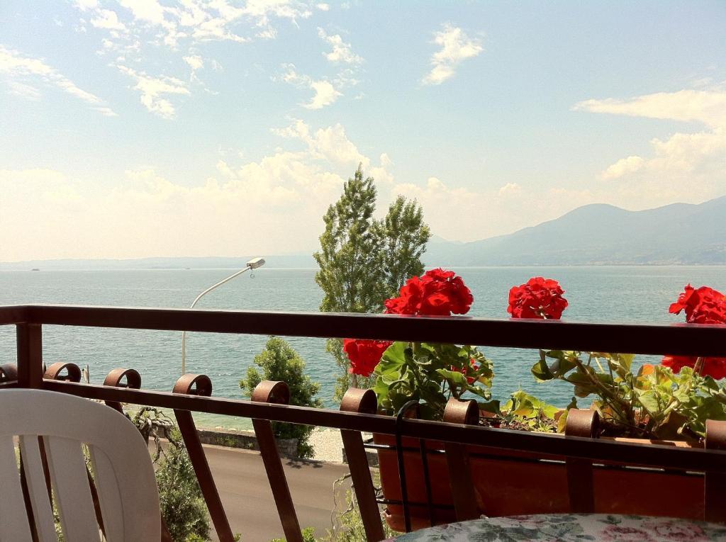 Hotel Fraderiana Torri Del Benaco Δωμάτιο φωτογραφία
